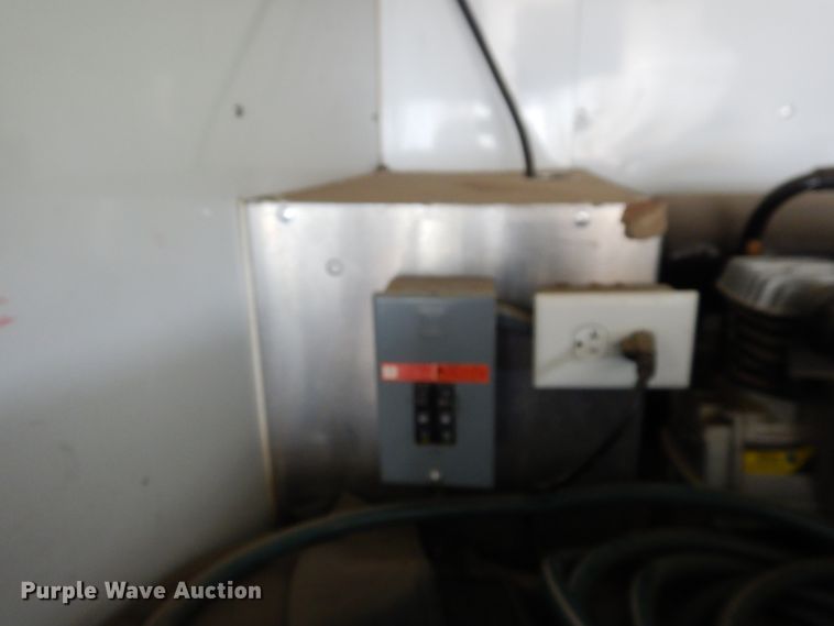 image for item FR9046 1998 Featherlite 5940 enclosed cargo trailer