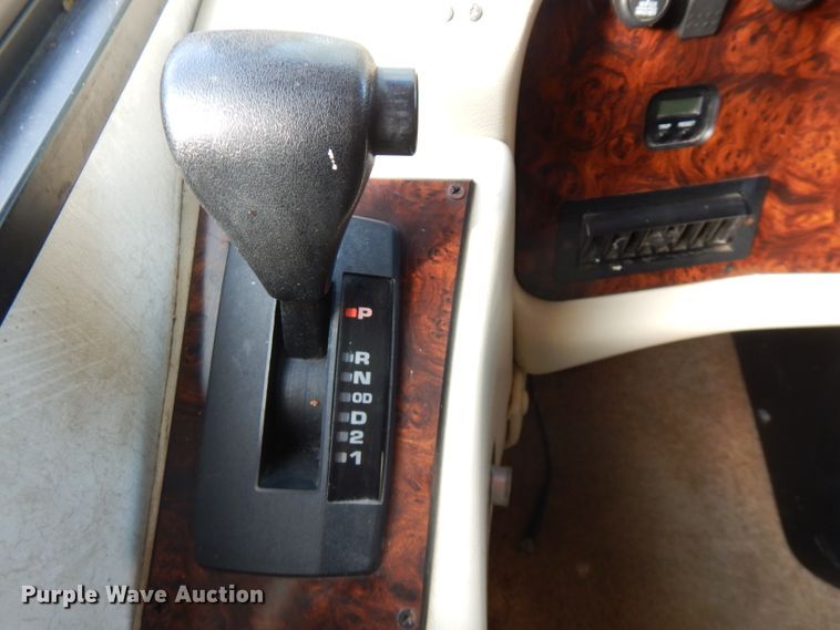 image for item FR9060 2000 Knight Monaco  RV