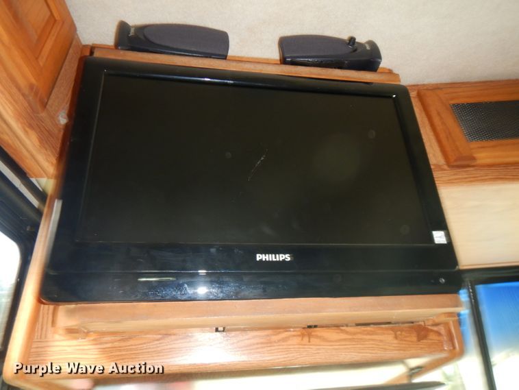 image for item FR9060 2000 Knight Monaco  RV