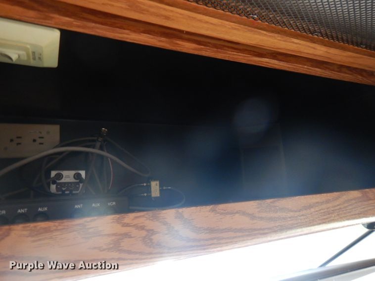 image for item FR9060 2000 Knight Monaco  RV