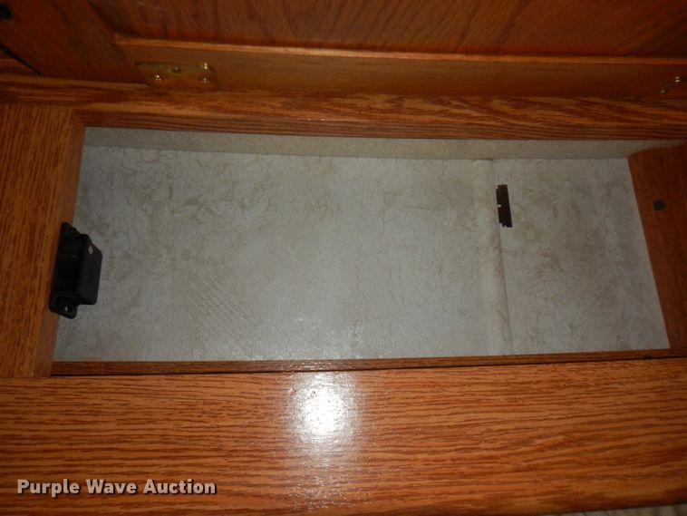 image for item FR9060 2000 Knight Monaco  RV