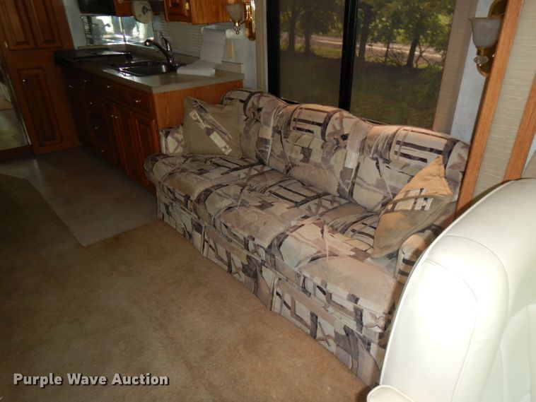 image for item FR9060 2000 Knight Monaco  RV