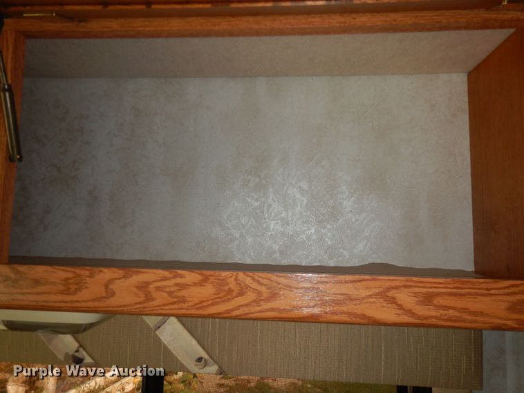 image for item FR9060 2000 Knight Monaco  RV