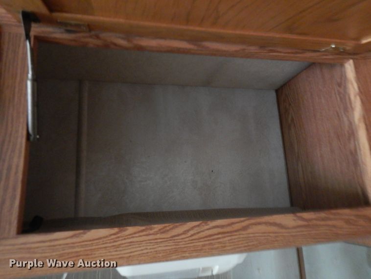 image for item FR9060 2000 Knight Monaco  RV