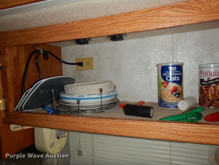 image for item FR9060 2000 Knight Monaco  RV