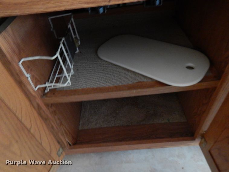 image for item FR9060 2000 Knight Monaco  RV