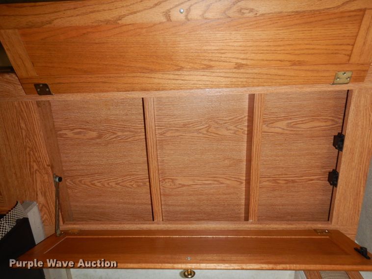 image for item FR9060 2000 Knight Monaco  RV