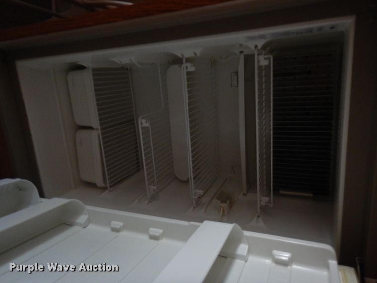 image for item FR9060 2000 Knight Monaco  RV