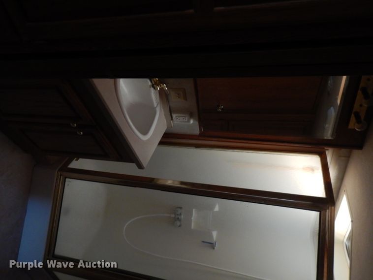 image for item FR9060 2000 Knight Monaco  RV