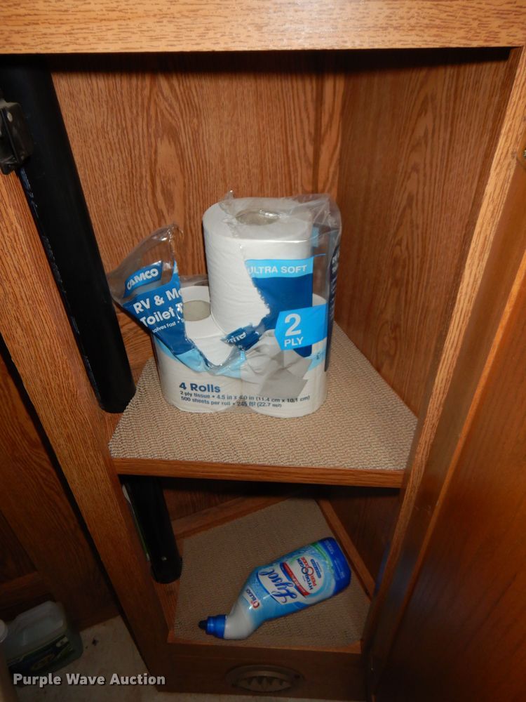 image for item FR9060 2000 Knight Monaco  RV