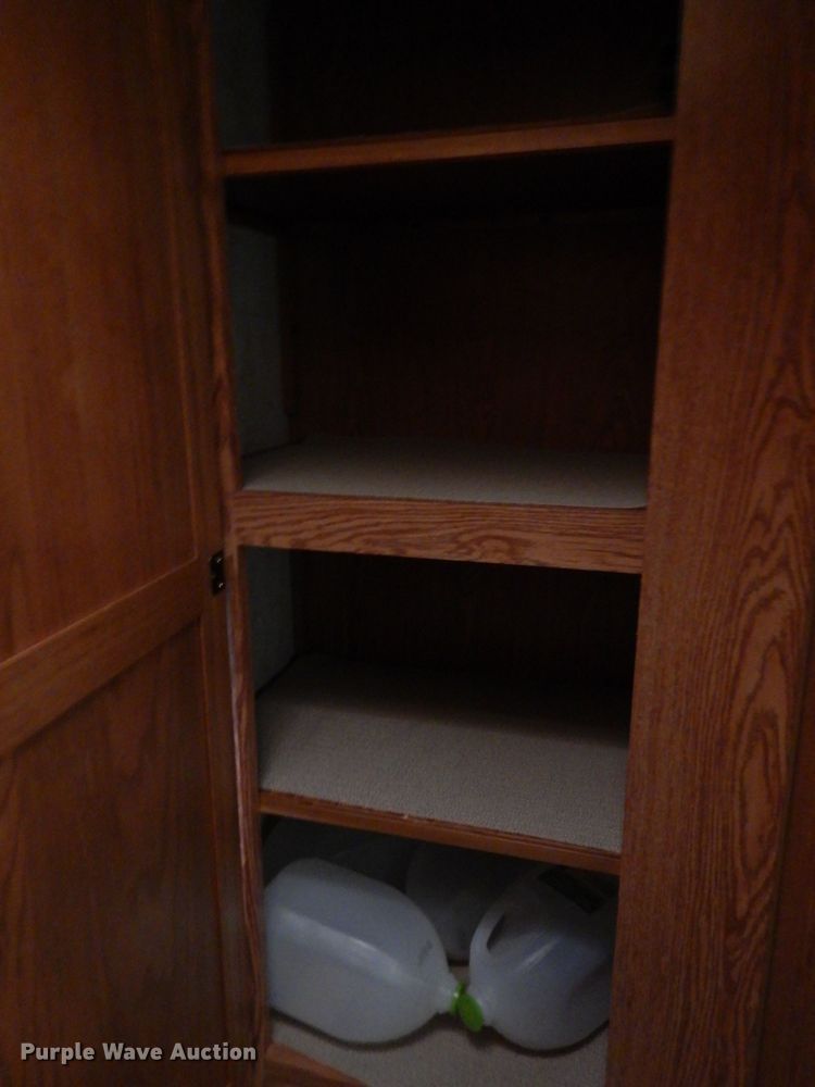 image for item FR9060 2000 Knight Monaco  RV