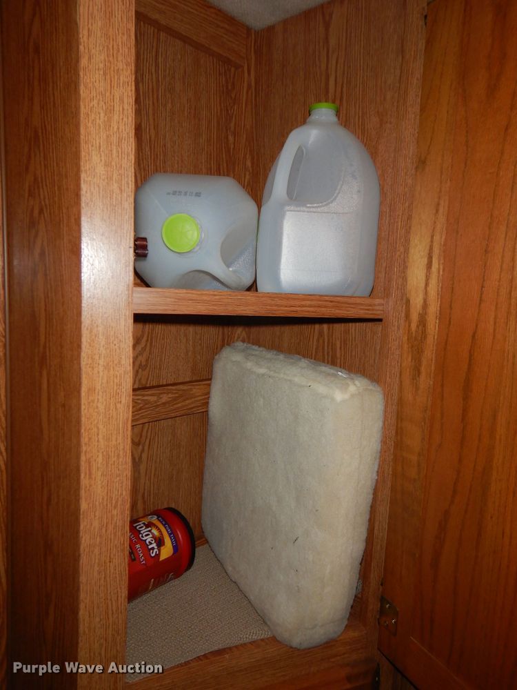 image for item FR9060 2000 Knight Monaco  RV