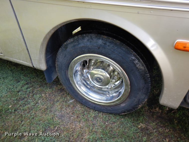 image for item FR9060 2000 Knight Monaco  RV