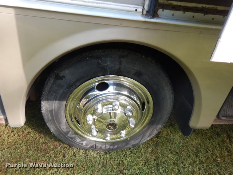 image for item FR9060 2000 Knight Monaco  RV