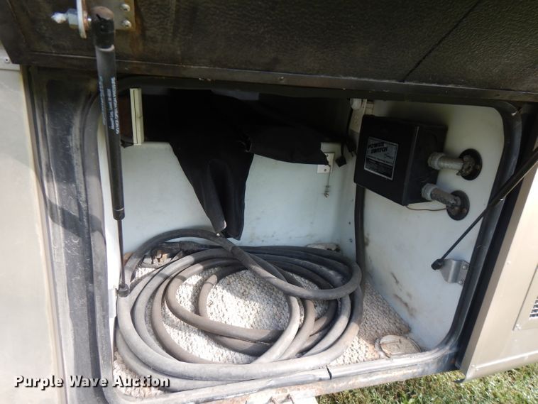 image for item FR9060 2000 Knight Monaco  RV