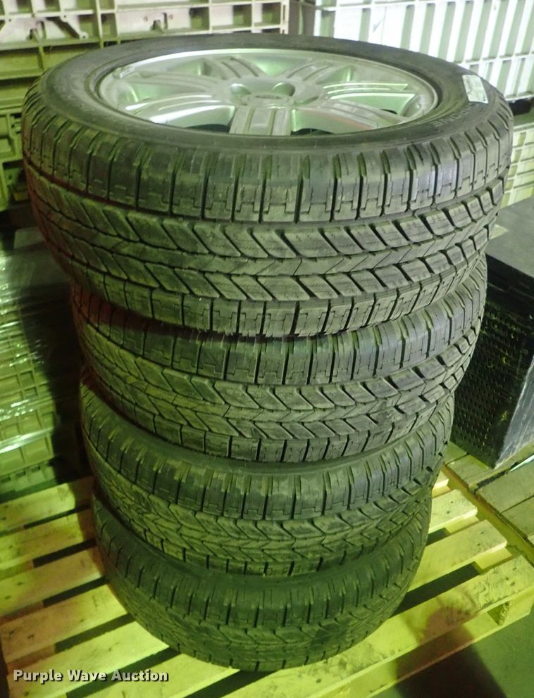 (4) Michelin 255/55R18 tires and wheels in Wichita, KS | Item GL9348 ...