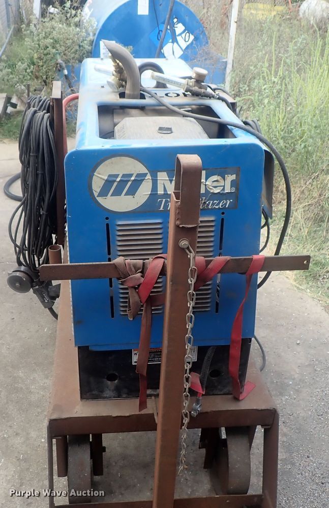 image for item GL9373 Miller Trailblazer 301G welder/generator