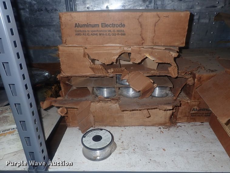 image for item GL9373 Miller Trailblazer 301G welder/generator