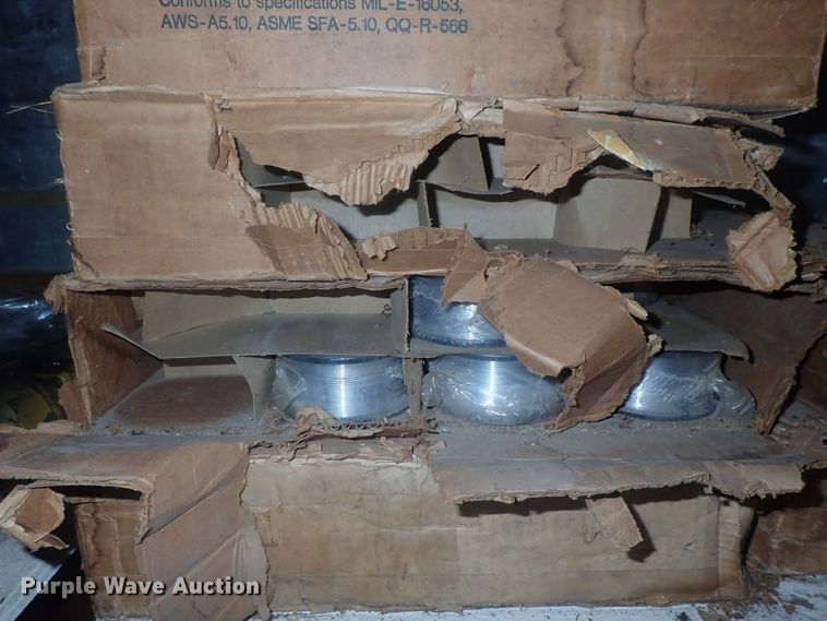 image for item GL9373 Miller Trailblazer 301G welder/generator