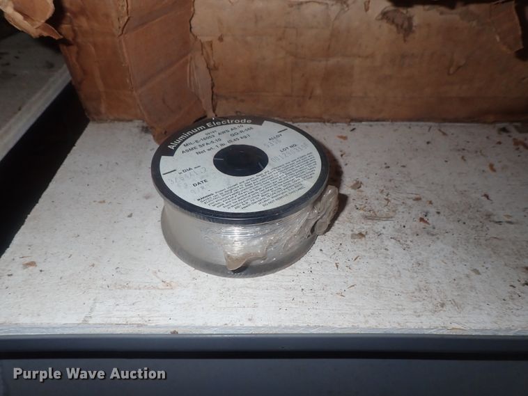 image for item GL9373 Miller Trailblazer 301G welder/generator