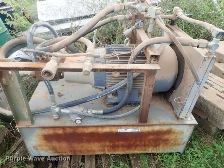 image for item GL9374 Parker hydraulic pump