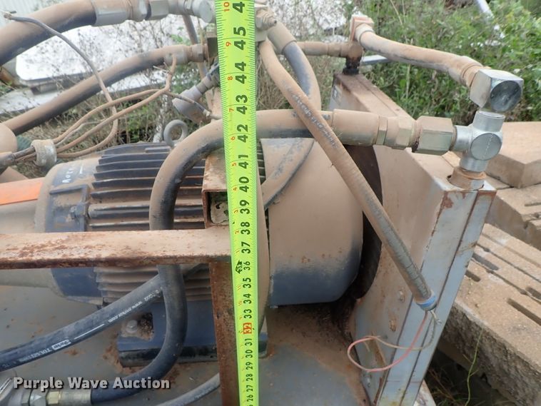 image for item GL9374 Parker hydraulic pump