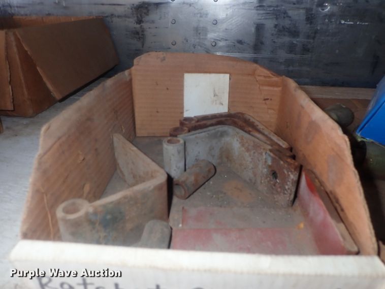 image for item GL9435 Truck parts and accessories