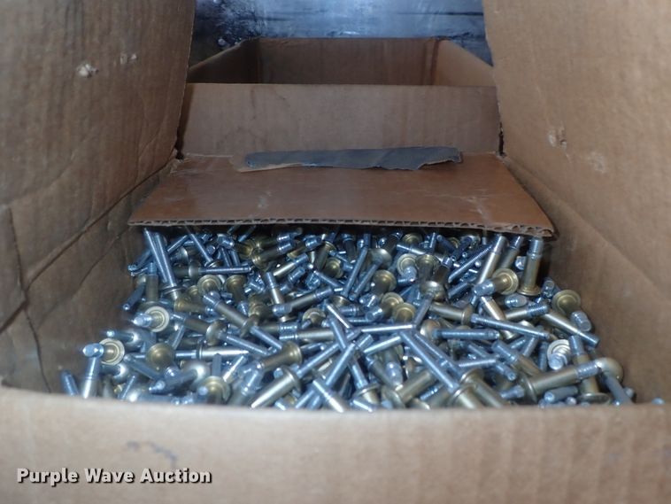 image for item GL9435 Truck parts and accessories