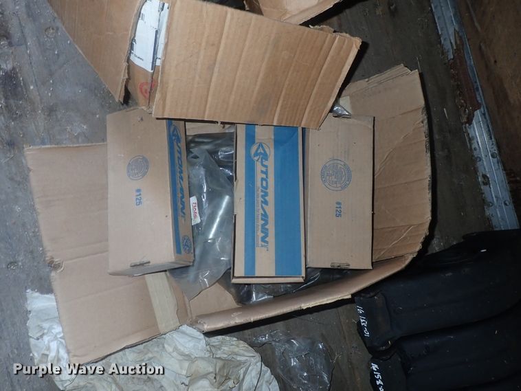 image for item GL9435 Truck parts and accessories