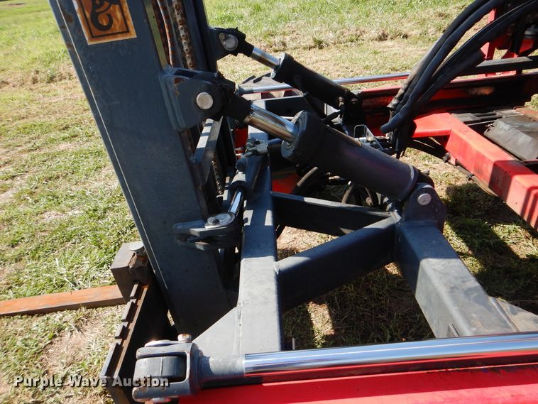 image for item GM9118 2006 Moffett M5500  piggyback forklift