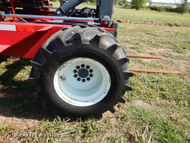 image for item GM9118 2006 Moffett M5500  piggyback forklift