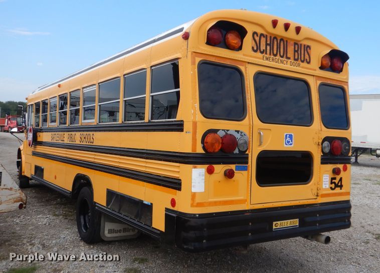 image for item GM9174 2002 International 3800  school bus
