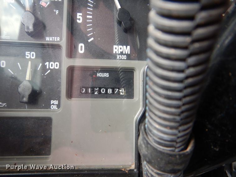 image for item GM9174 2002 International 3800  school bus