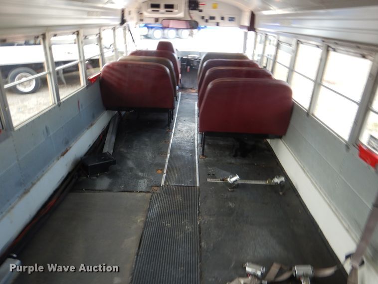 image for item GM9174 2002 International 3800  school bus