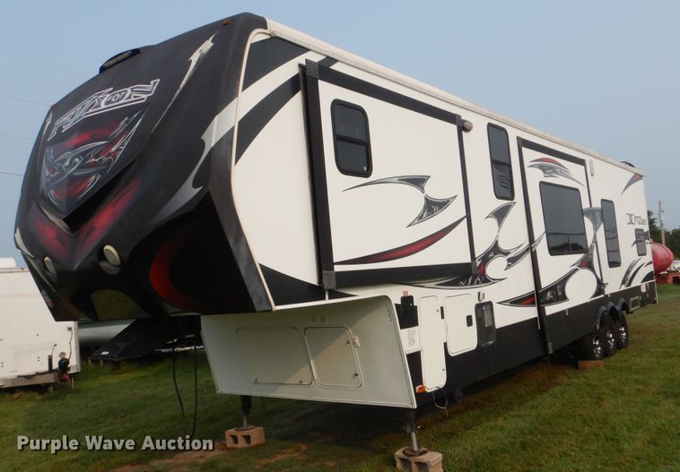 image for item GM9176 2013 Keystone Fuzion  camper