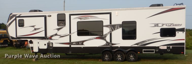 image for item GM9176 2013 Keystone Fuzion  camper