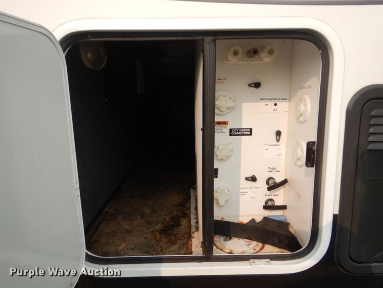 image for item GM9176 2013 Keystone Fuzion  camper