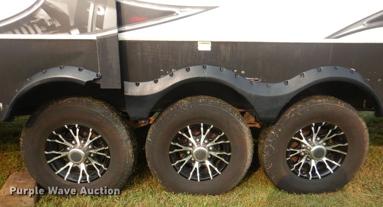 image for item GM9176 2013 Keystone Fuzion  camper