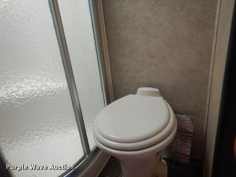 image for item GM9176 2013 Keystone Fuzion  camper