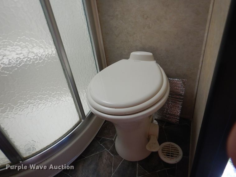 image for item GM9176 2013 Keystone Fuzion  camper