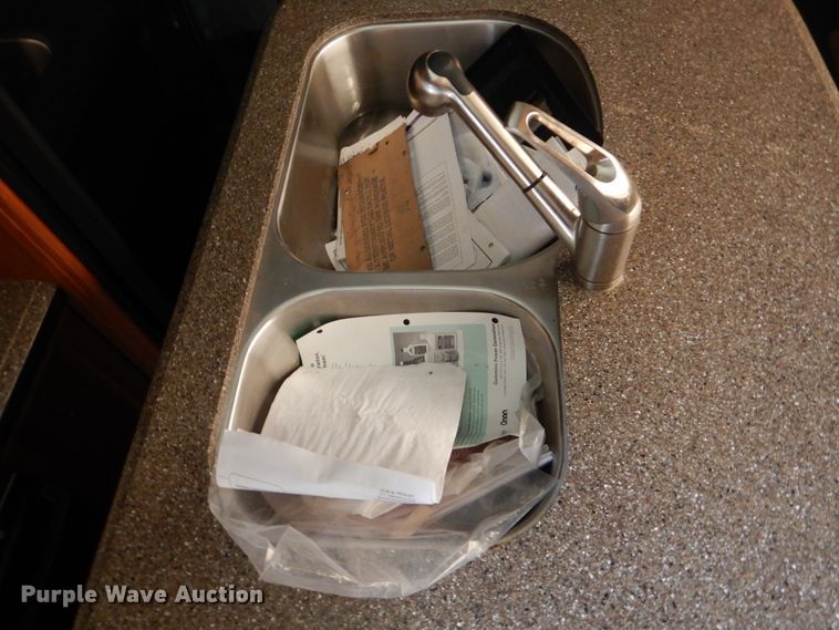 image for item GM9176 2013 Keystone Fuzion  camper