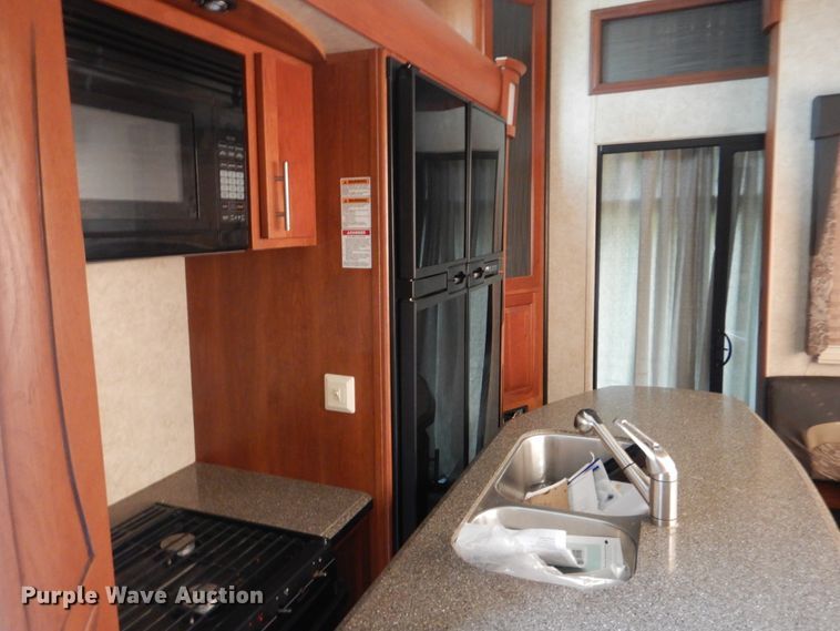 image for item GM9176 2013 Keystone Fuzion  camper