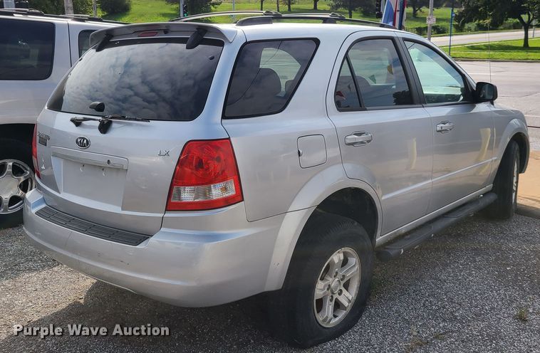 image for item GO9417 2006 Kia Sorento LX SUV