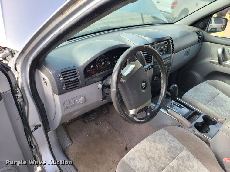 image for item GO9417 2006 Kia Sorento LX SUV