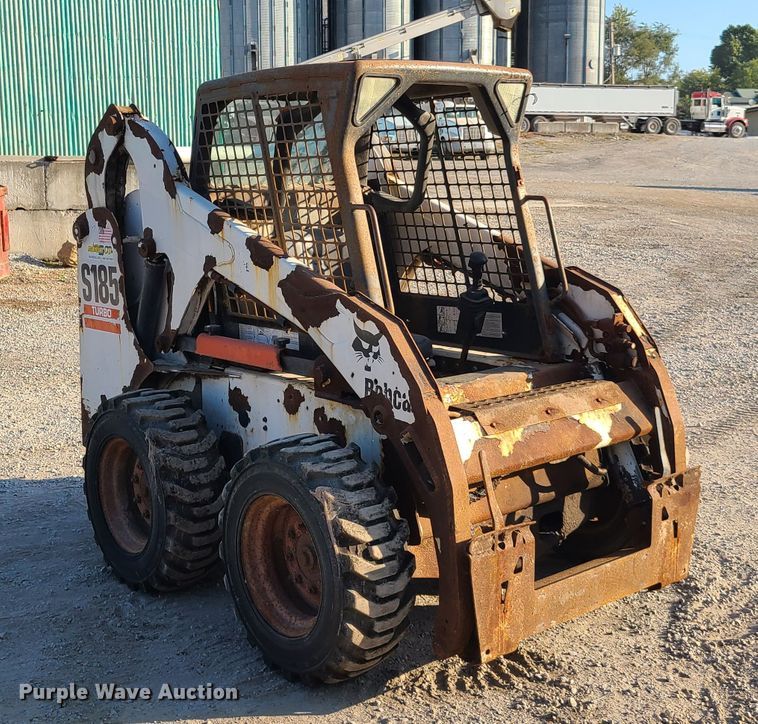 image for item GO9434 2005 Bobcat S185  skid steer loader