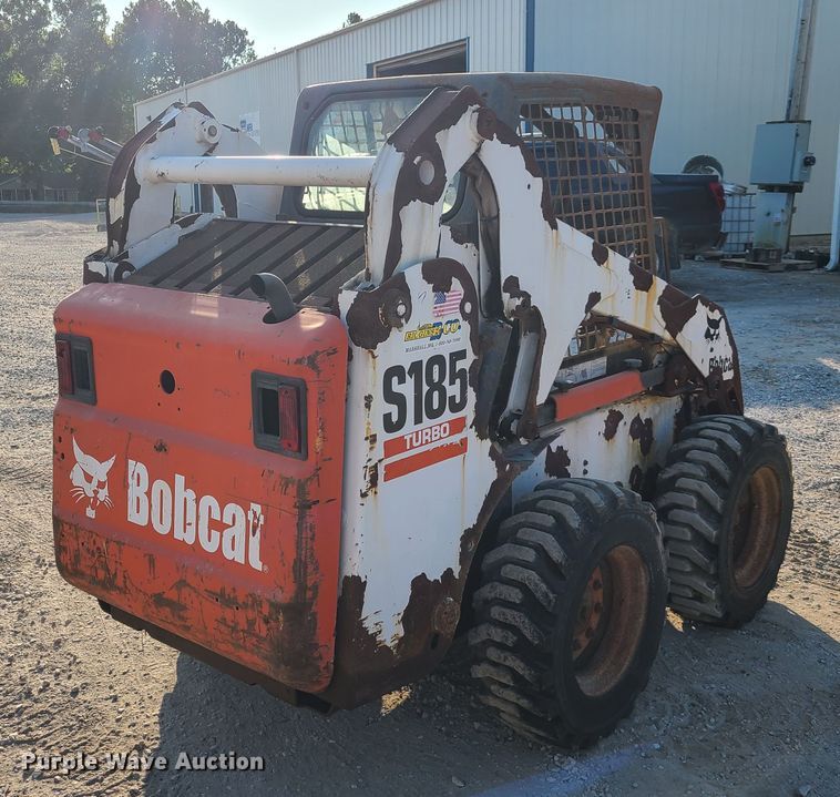 image for item GO9434 2005 Bobcat S185  skid steer loader