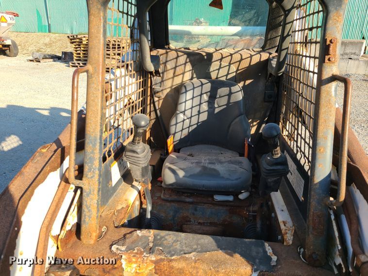 image for item GO9434 2005 Bobcat S185  skid steer loader