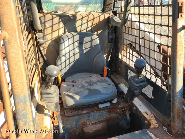 image for item GO9434 2005 Bobcat S185  skid steer loader