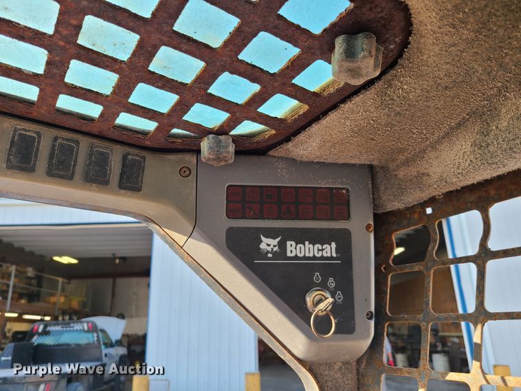image for item GO9434 2005 Bobcat S185  skid steer loader