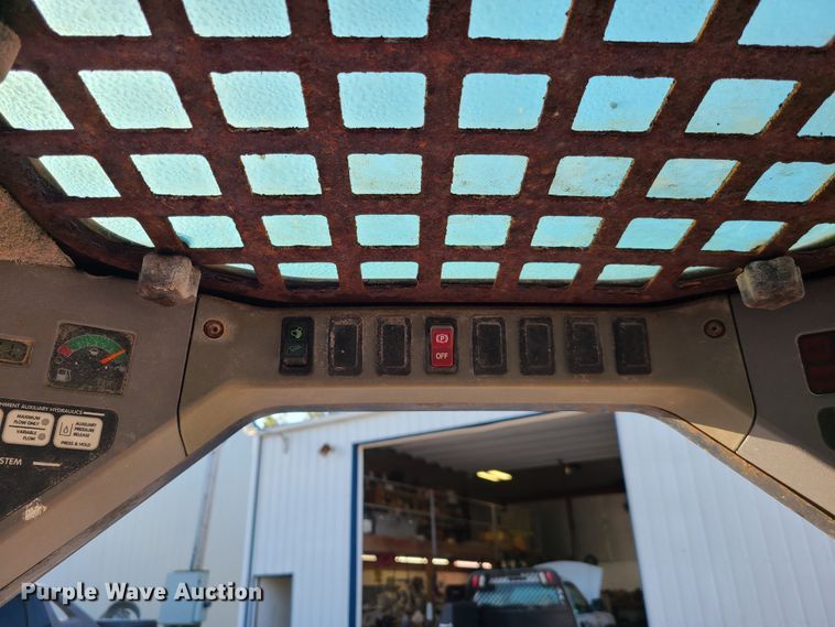 image for item GO9434 2005 Bobcat S185  skid steer loader